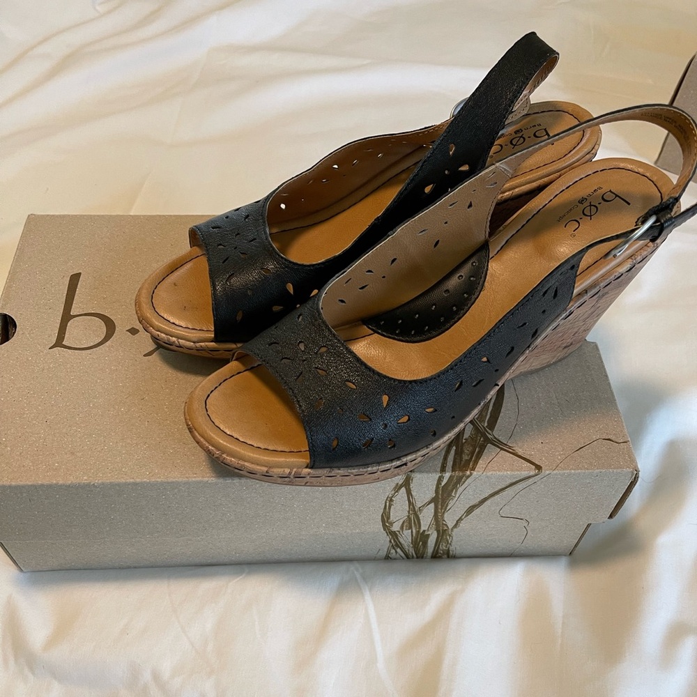 KACEE Born b.o.c. Black Wedge Sandals
